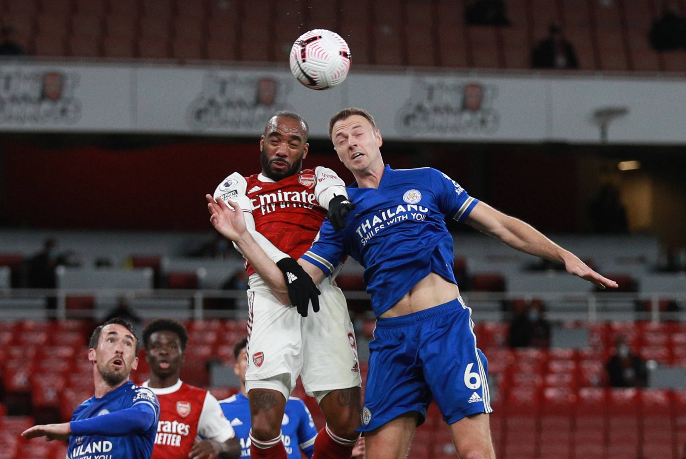 现出强劲的 现出强劲的